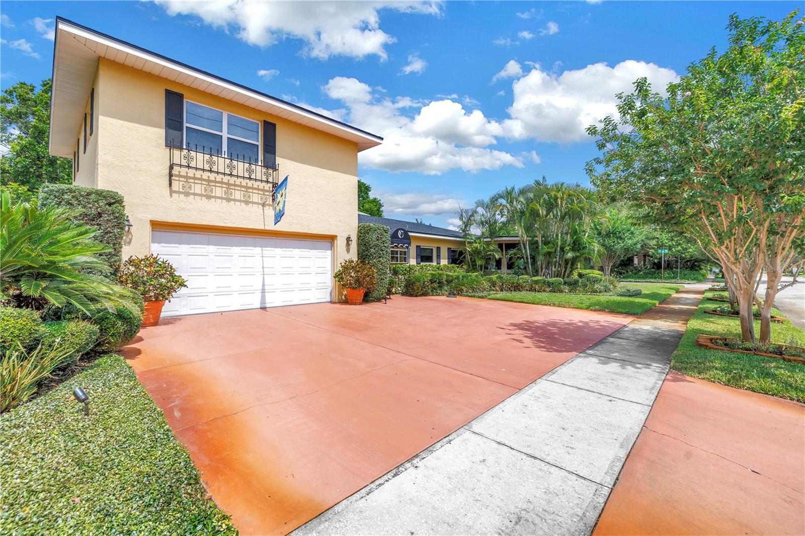 Listing photo id 28 for 356 20th Avenue Ne