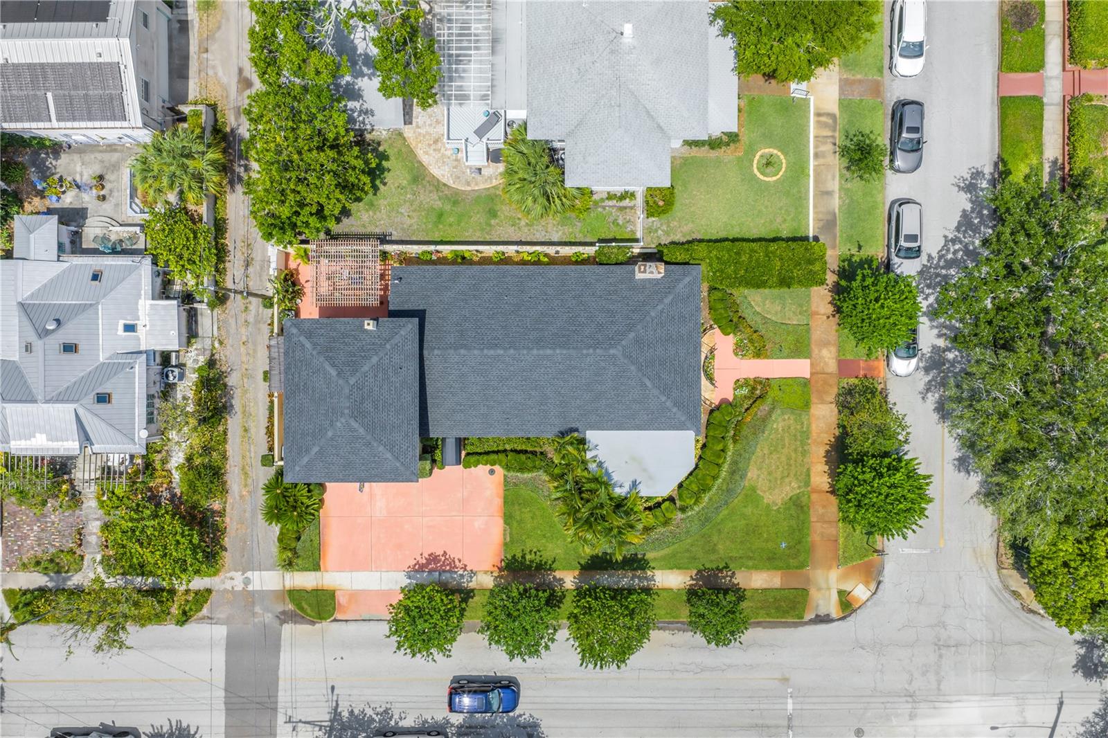 Listing photo id 30 for 356 20th Avenue Ne