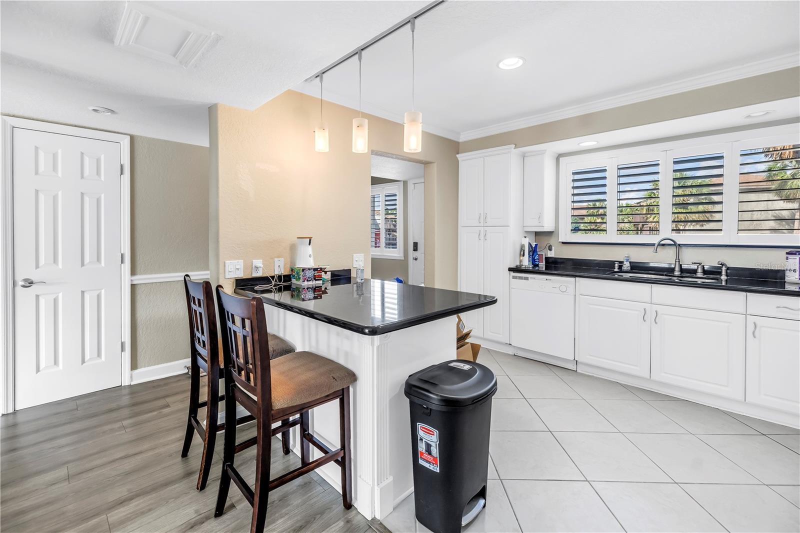 Image 10 of 37 For 6309 Newtown Circle 9b2