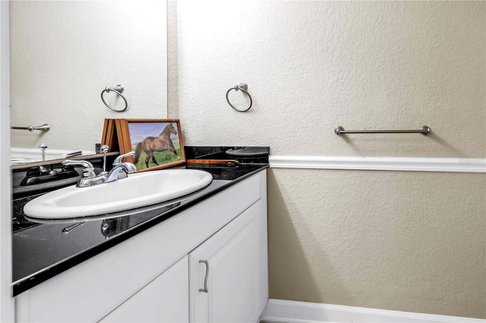 Image 17 of 37 For 6309 Newtown Circle 9b2