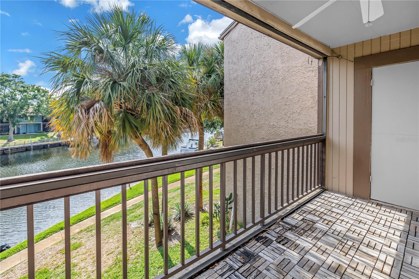 Image 18 of 37 For 6309 Newtown Circle 9b2
