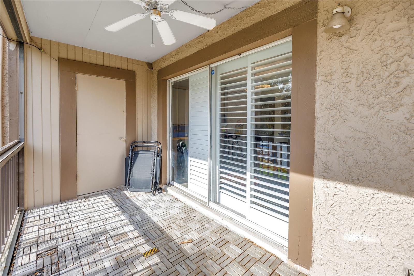 Image 19 of 37 For 6309 Newtown Circle 9b2