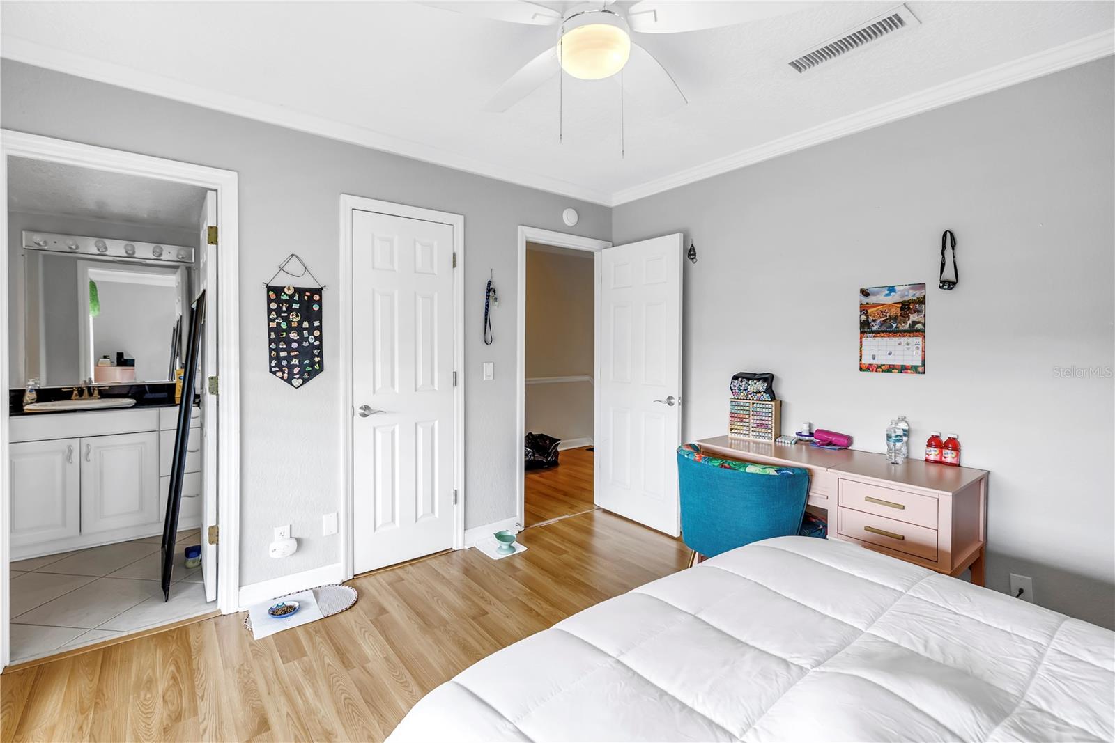 Image 26 of 37 For 6309 Newtown Circle 9b2