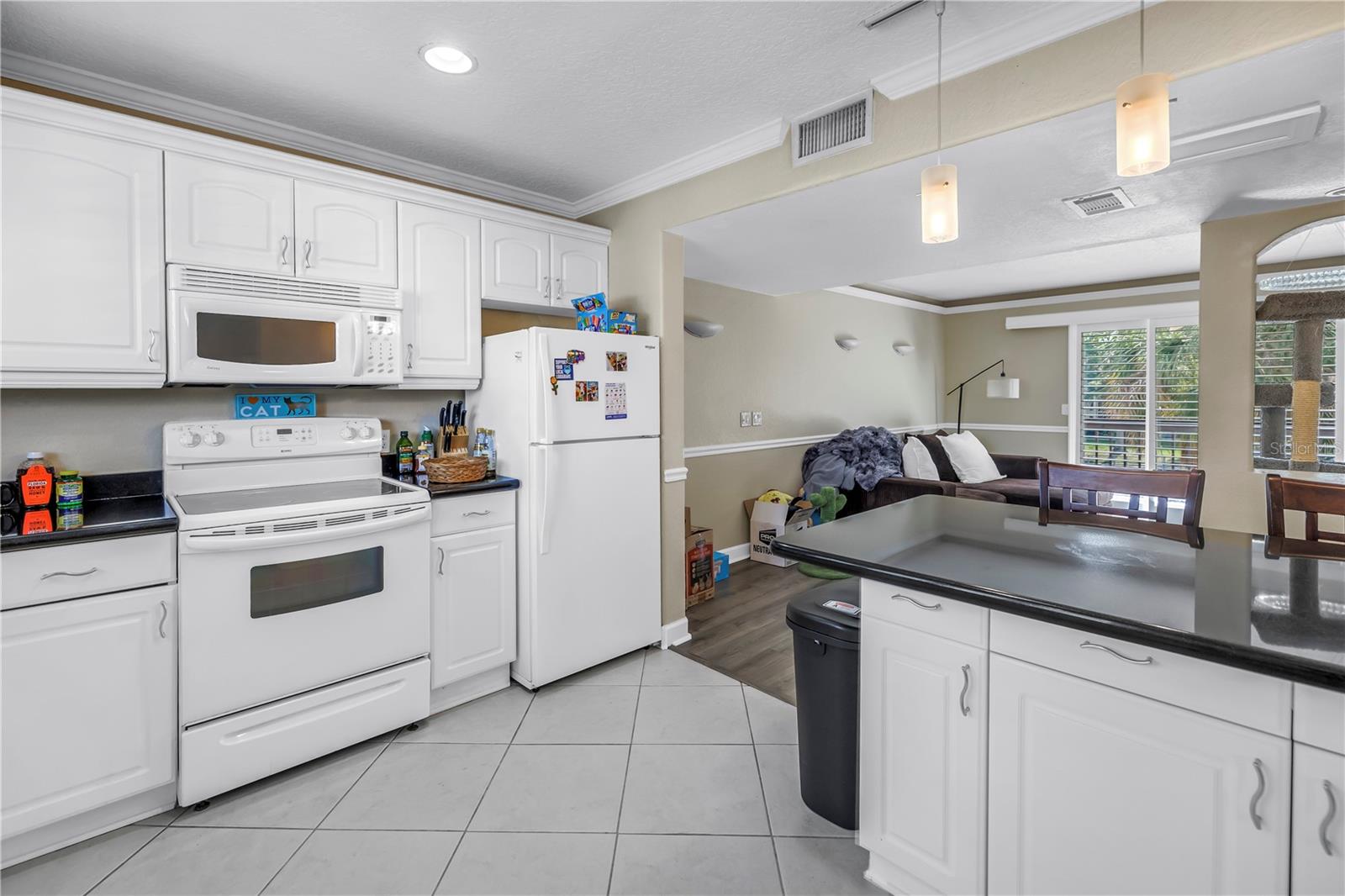 Image 7 of 37 For 6309 Newtown Circle 9b2