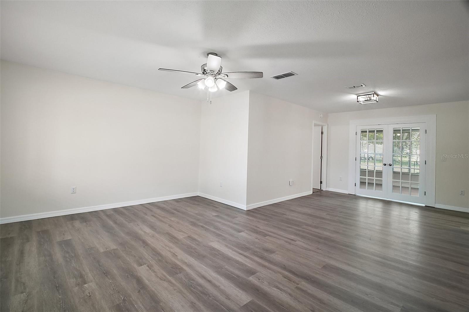 Image 6 of 30 For 9755 176th Street