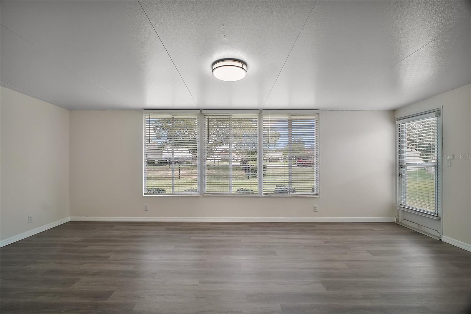 Image 9 of 30 For 9755 176th Street