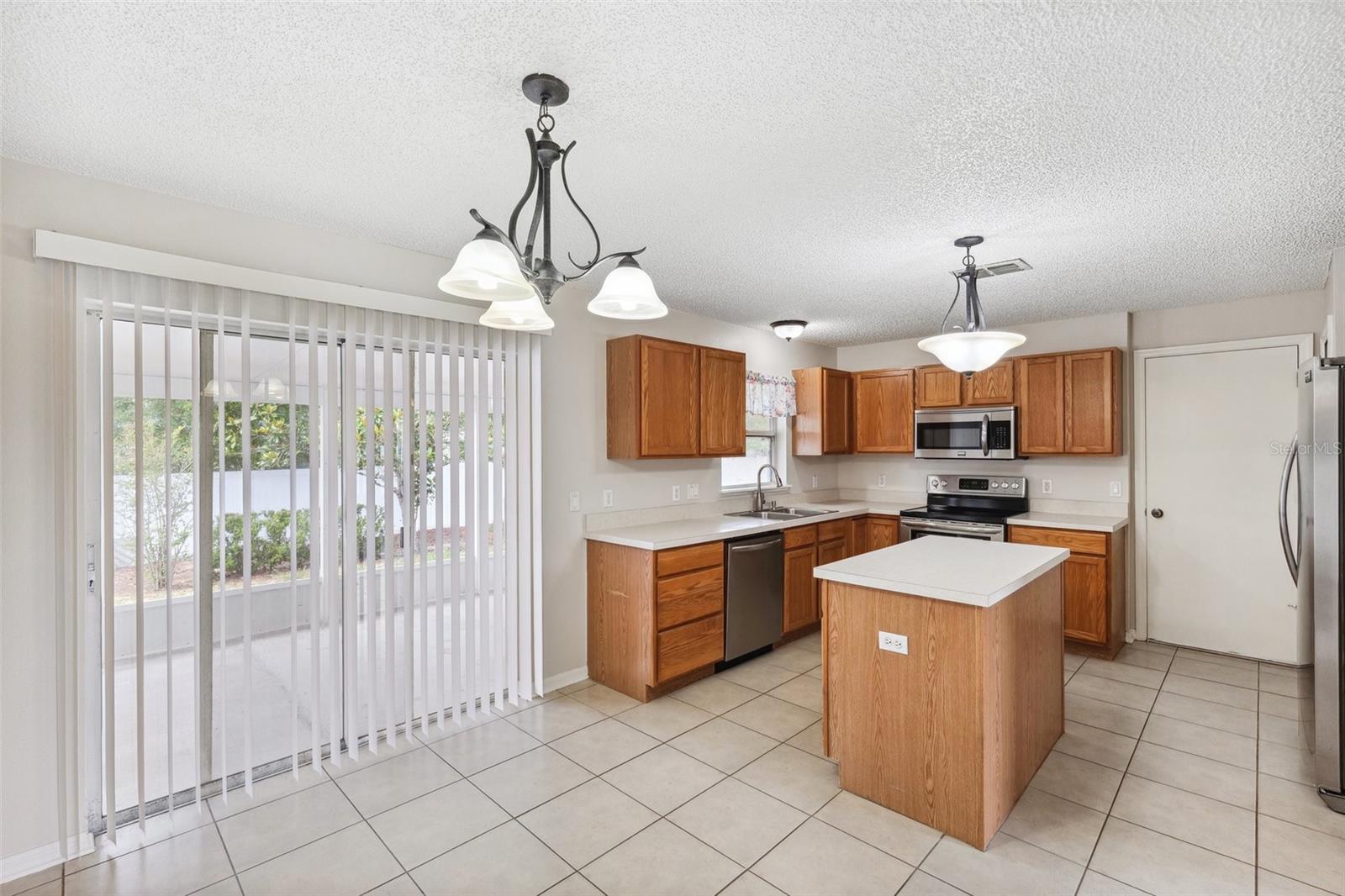 Image 10 of 50 For 12470 Elgin Boulevard