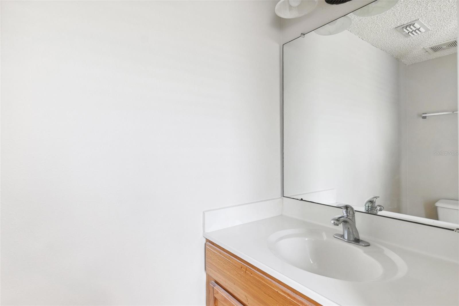 Image 14 of 50 For 12470 Elgin Boulevard