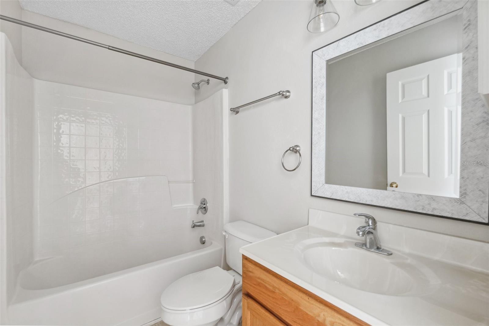 Image 17 of 50 For 12470 Elgin Boulevard