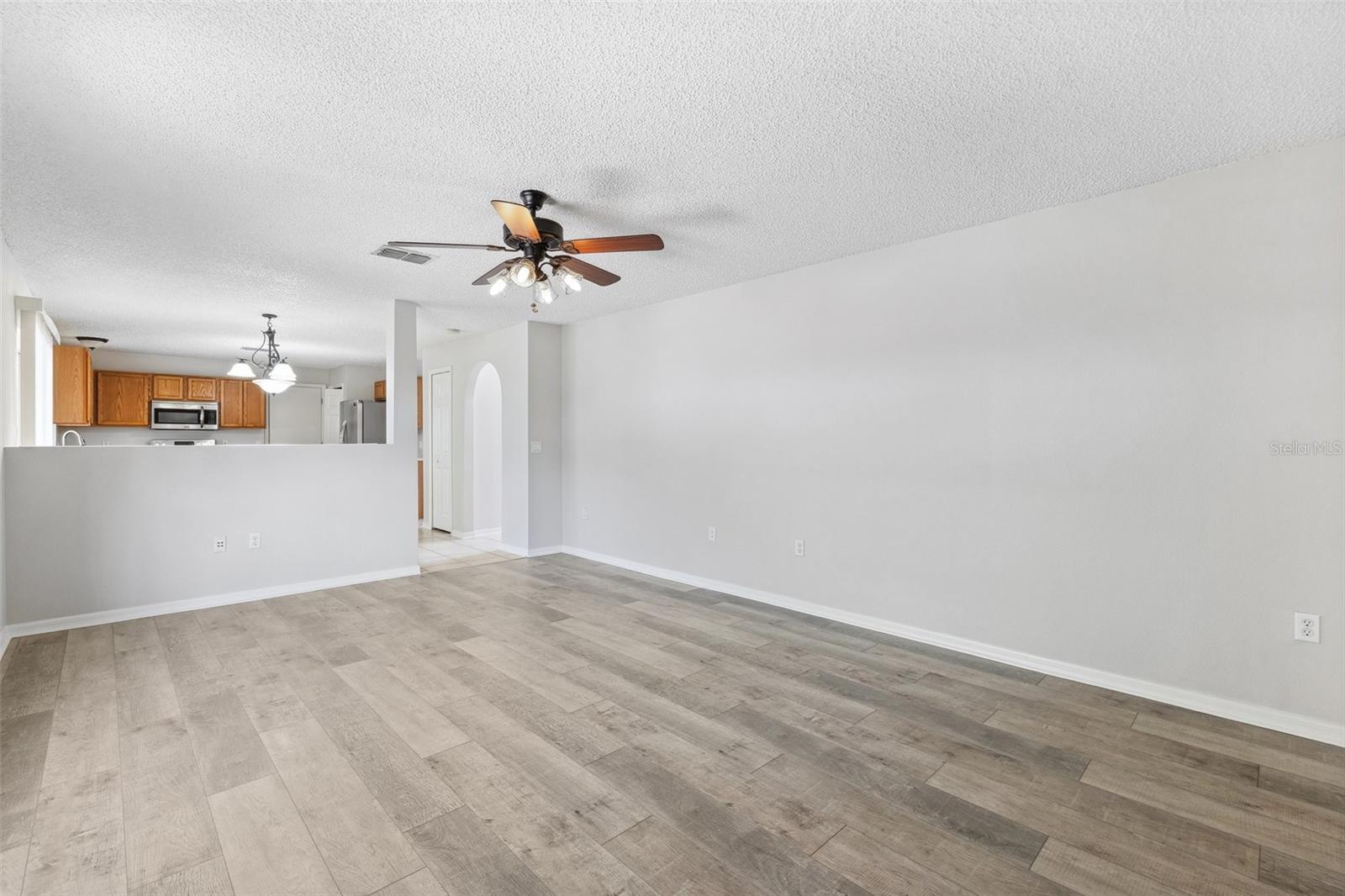 Image 7 of 50 For 12470 Elgin Boulevard