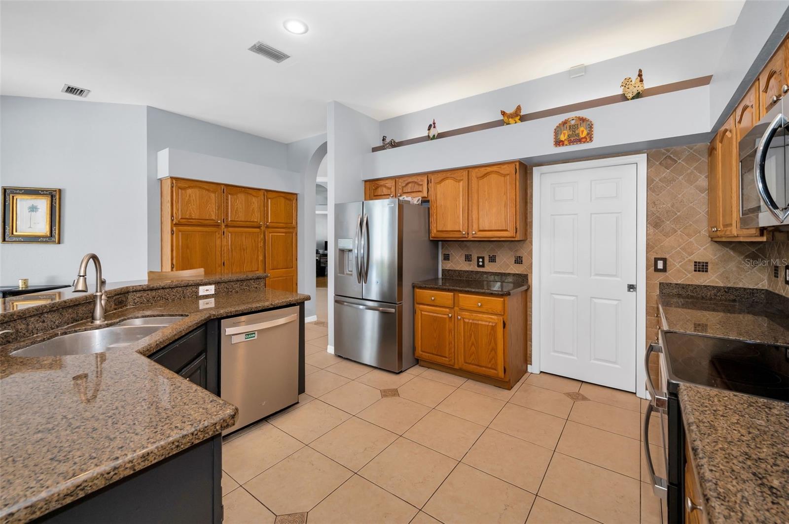 Image 14 of 100 For 1516 Lake Woodlands Parkway