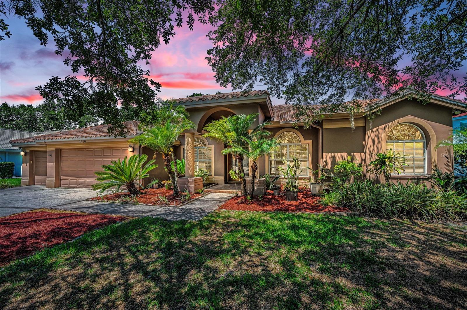 Image 2 of 100 For 1516 Lake Woodlands Parkway
