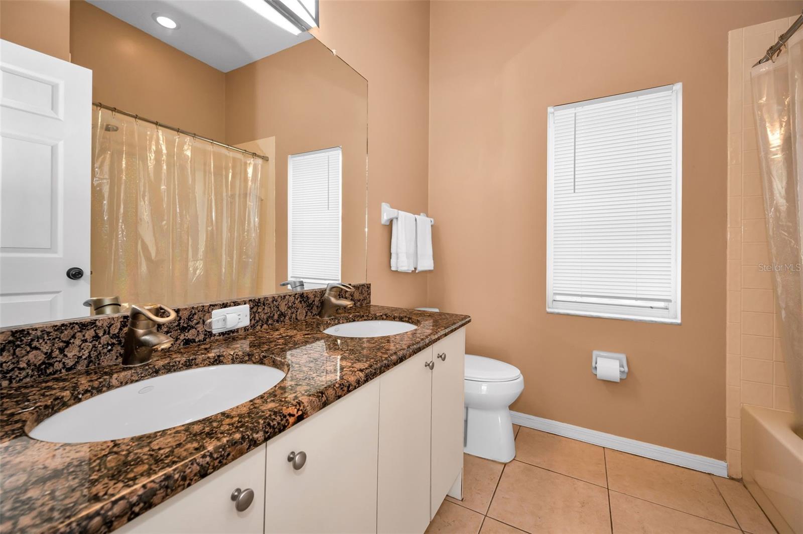 Image 30 of 100 For 1516 Lake Woodlands Parkway
