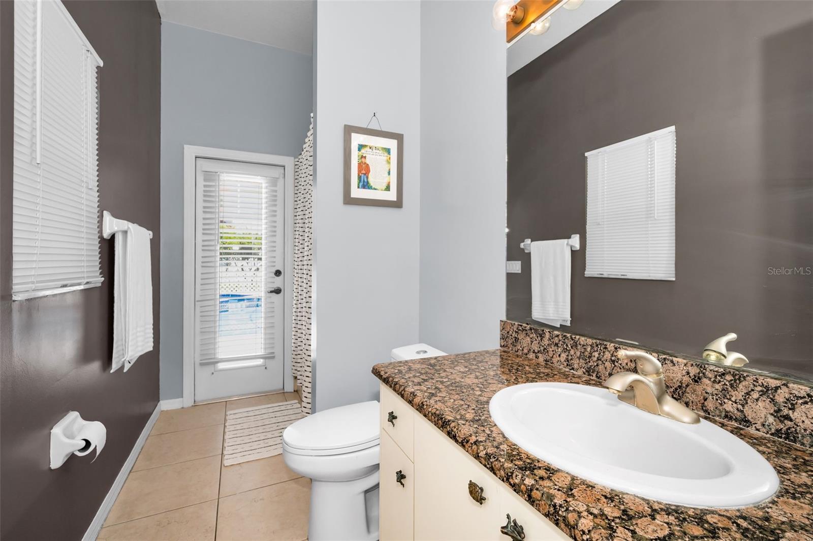Image 32 of 100 For 1516 Lake Woodlands Parkway