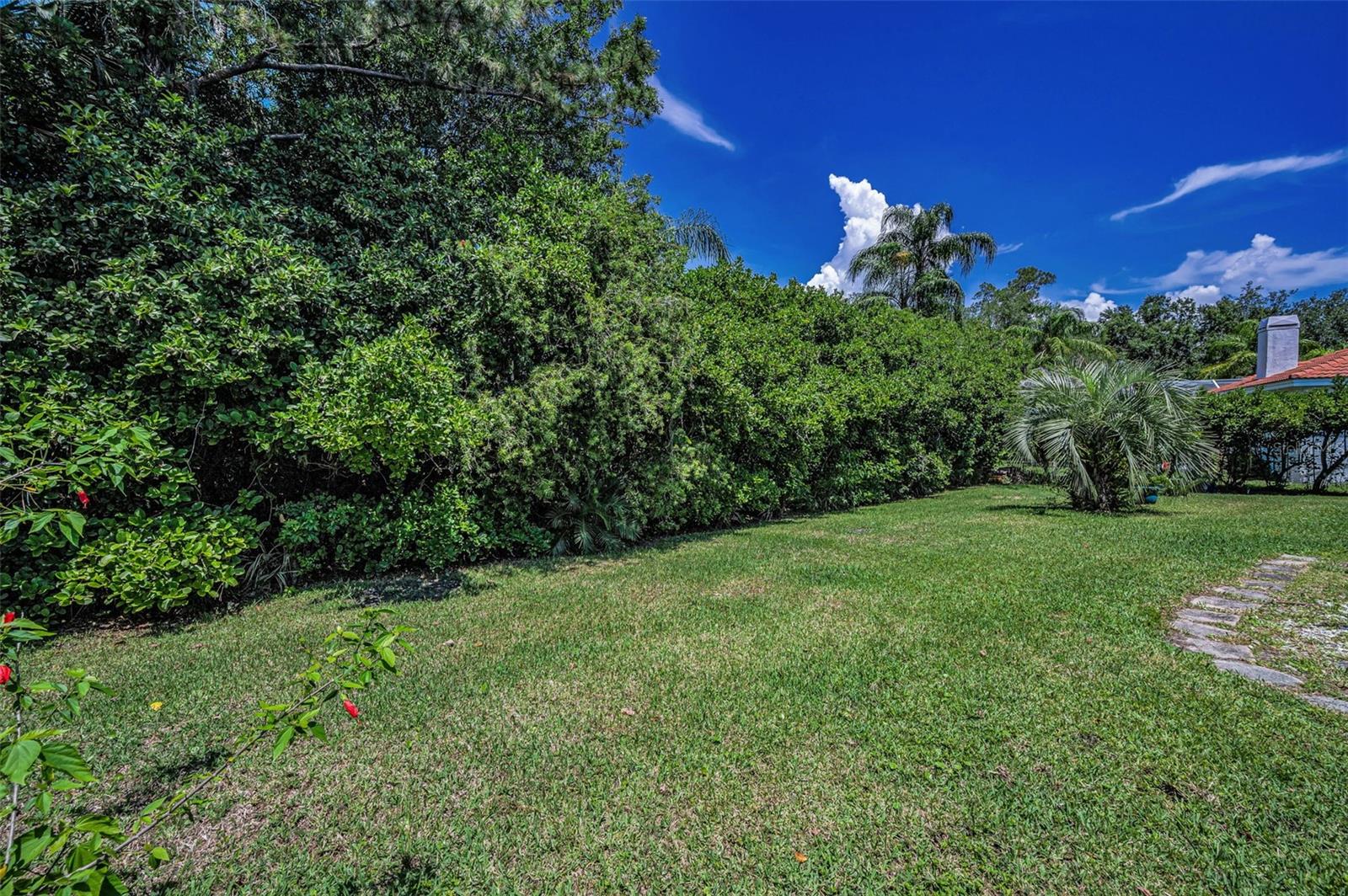 Image 43 of 100 For 1516 Lake Woodlands Parkway