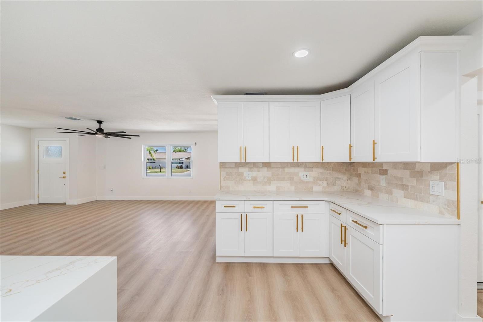 Image 16 of 44 For 7607 22nd Avenue W
