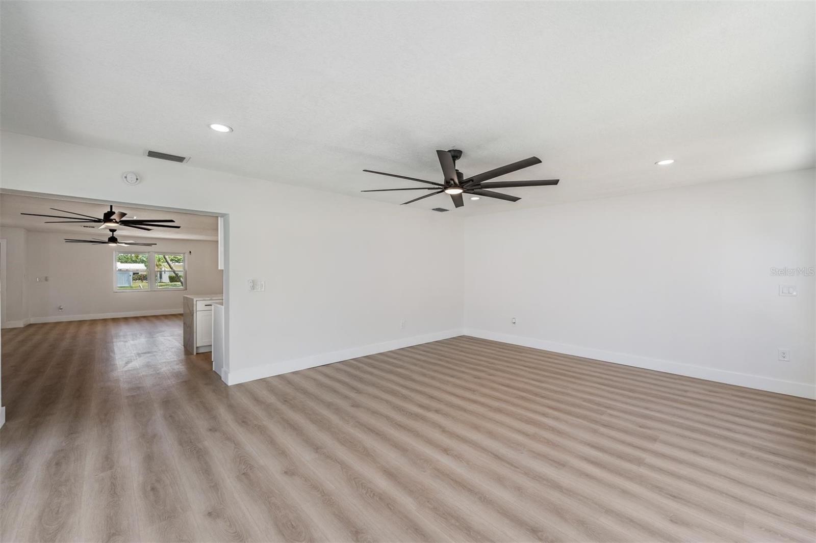 Image 20 of 44 For 7607 22nd Avenue W