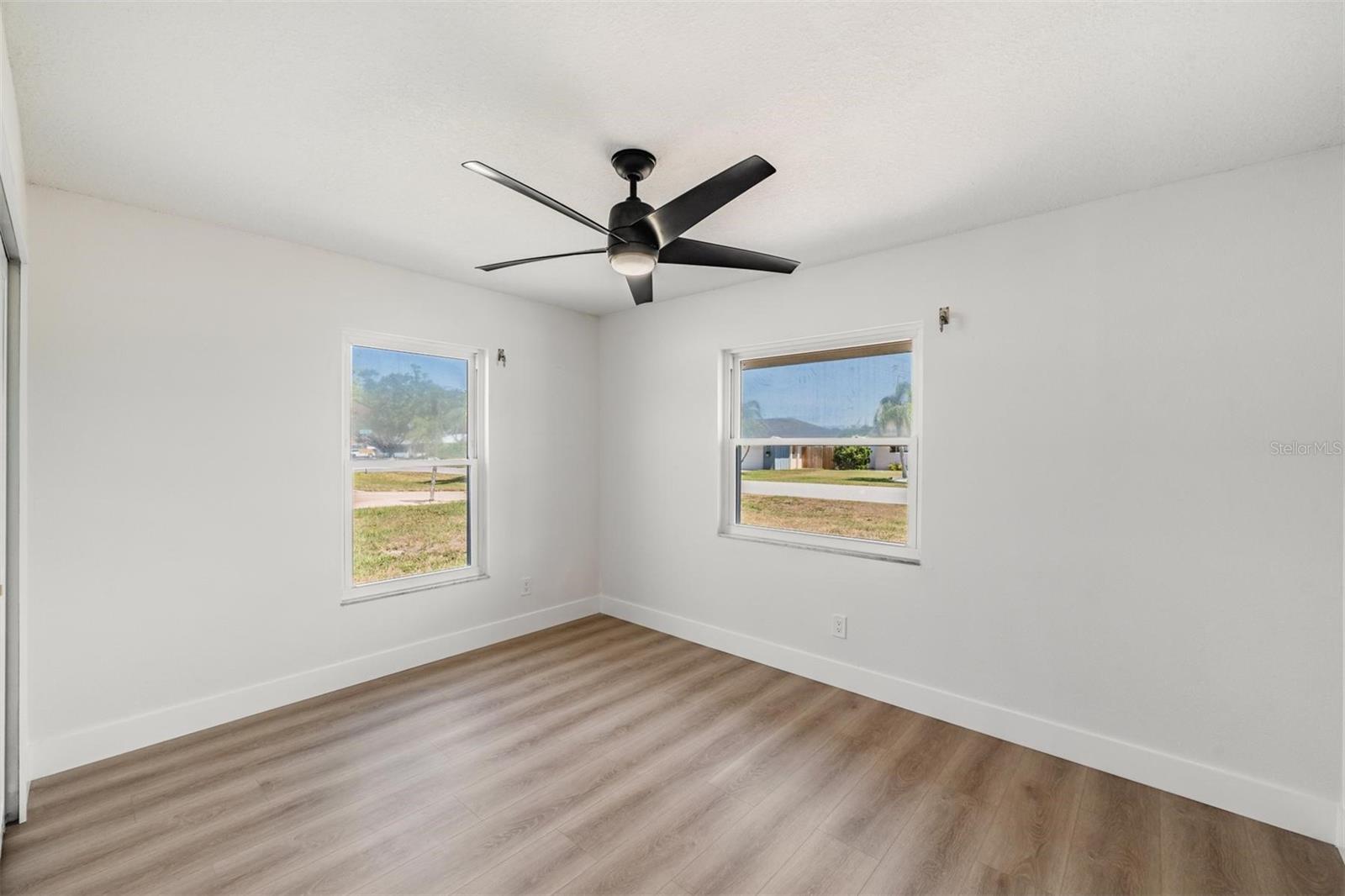 Image 22 of 44 For 7607 22nd Avenue W
