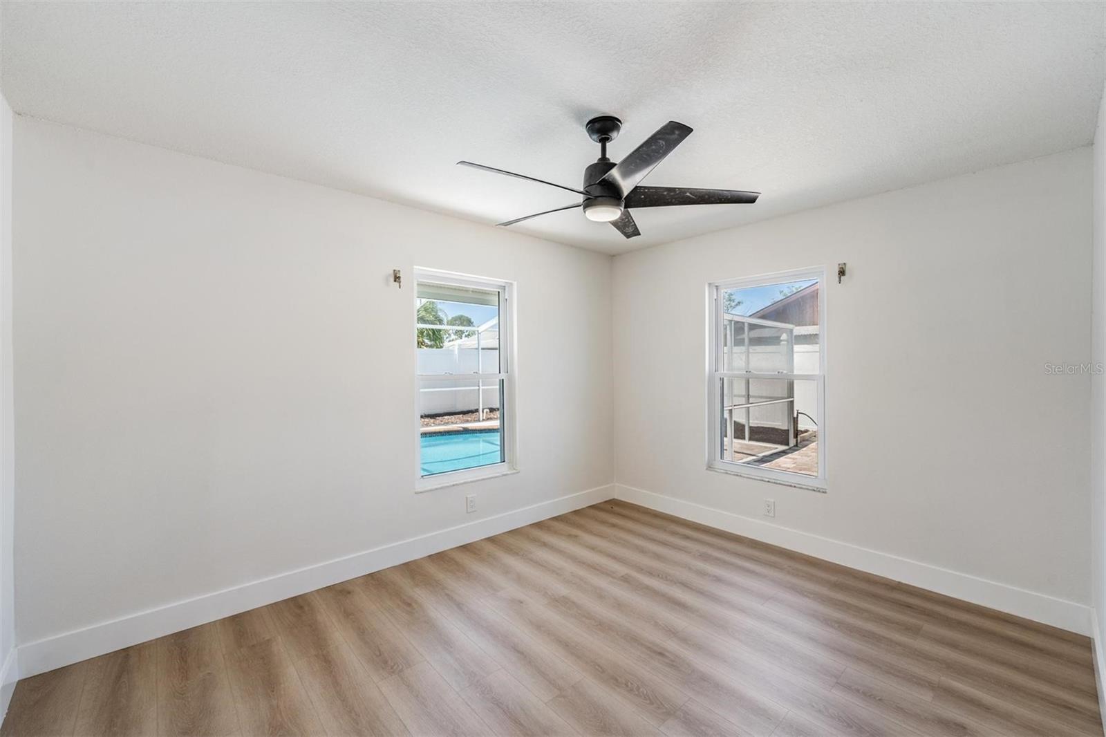 Image 24 of 44 For 7607 22nd Avenue W