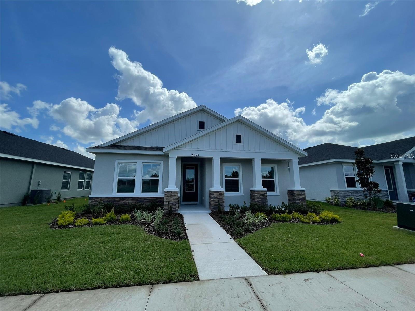 Image 20 of 61 For 28547 Hillcrest Valley Boulevard