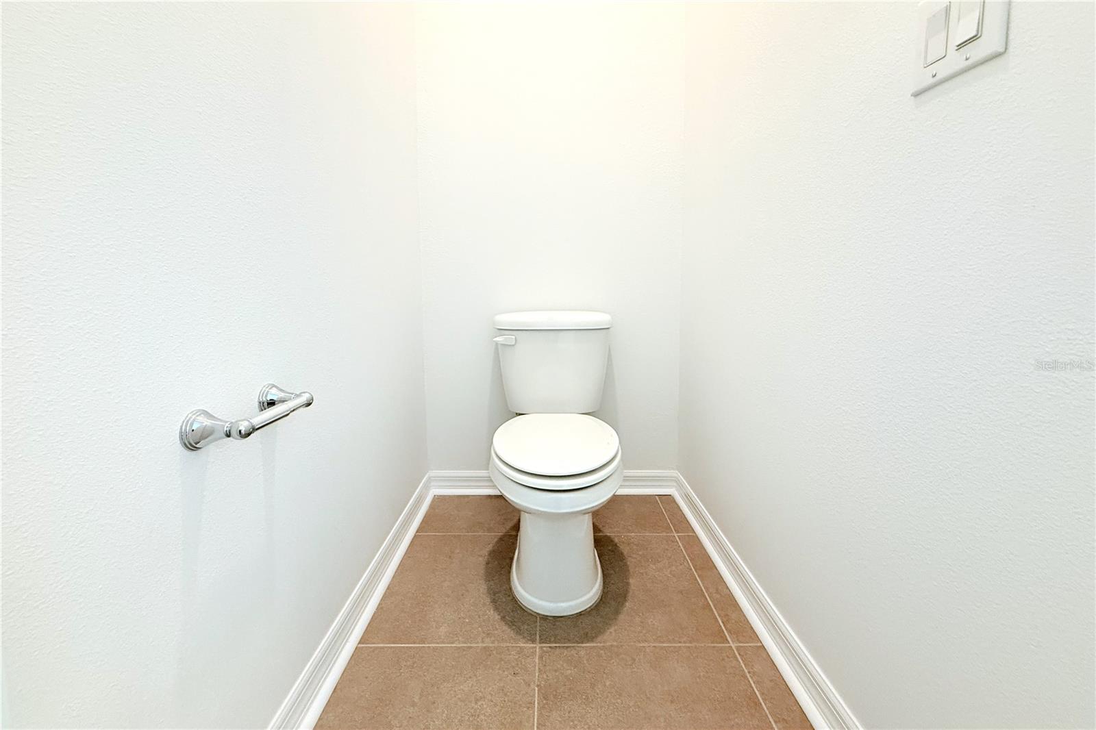 Image 21 of 61 For 28547 Hillcrest Valley Boulevard