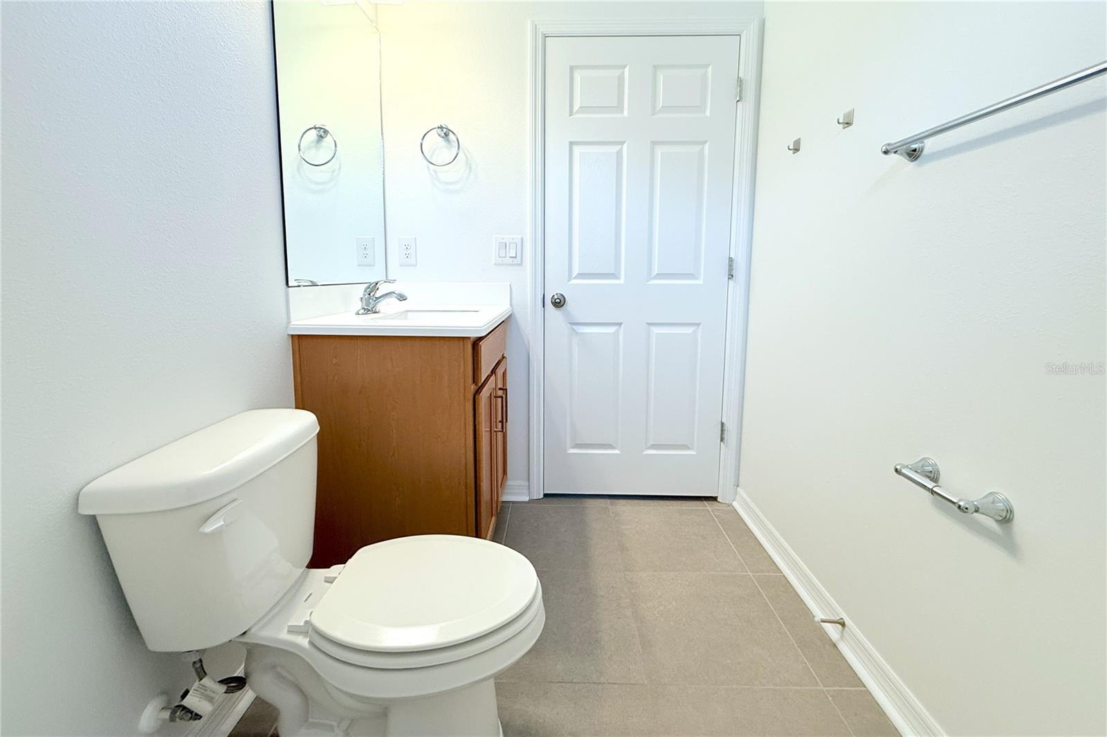 Image 25 of 61 For 28547 Hillcrest Valley Boulevard