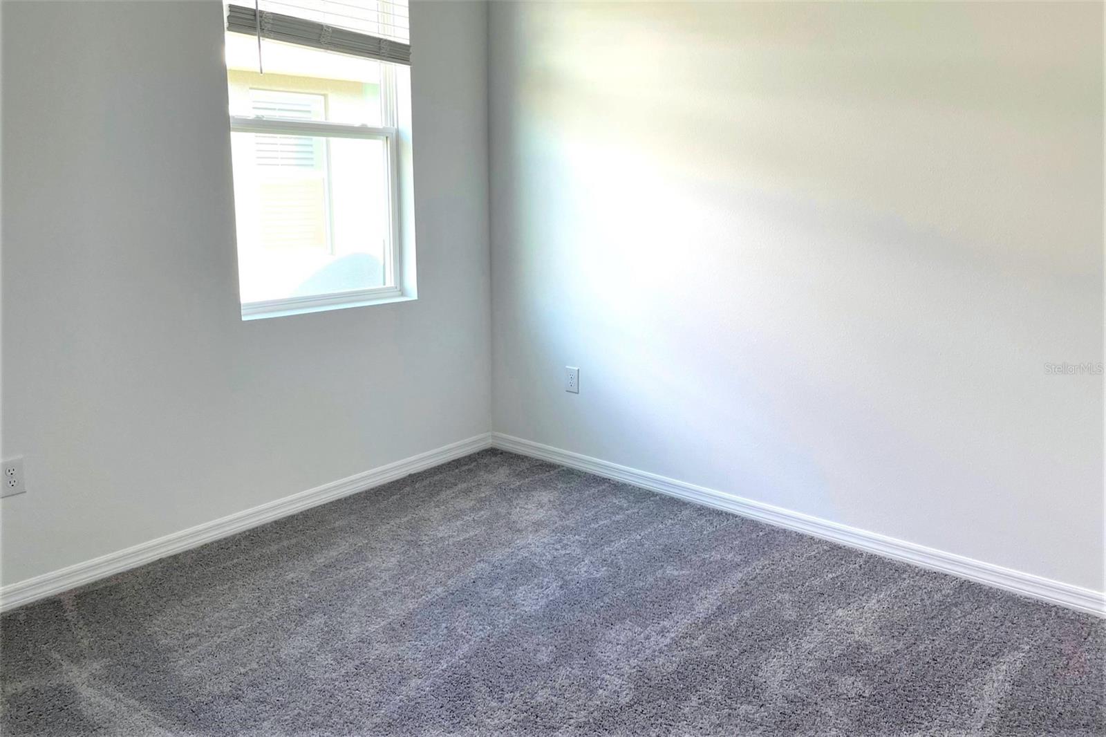 Image 31 of 61 For 28547 Hillcrest Valley Boulevard