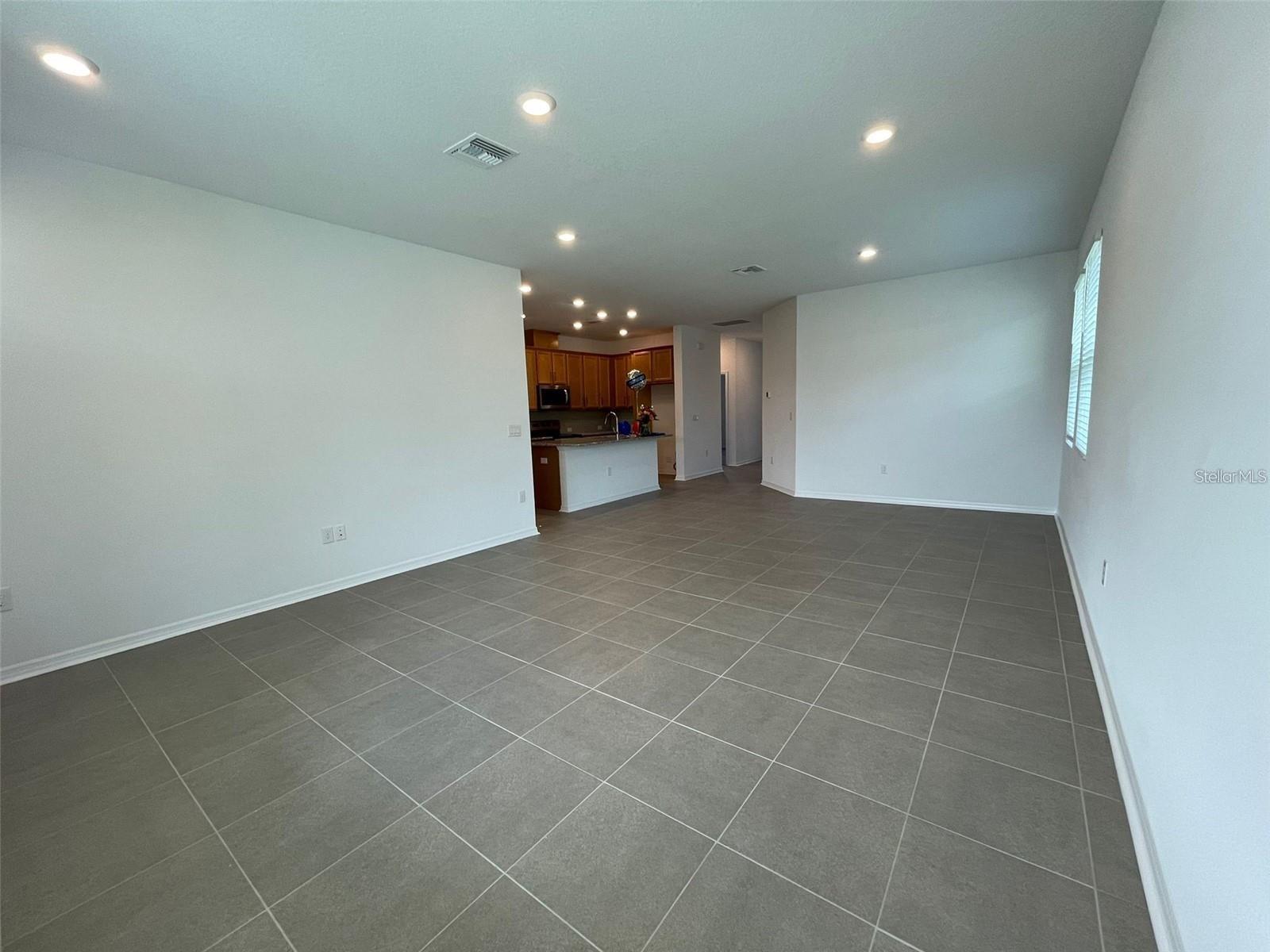 Image 4 of 61 For 28547 Hillcrest Valley Boulevard