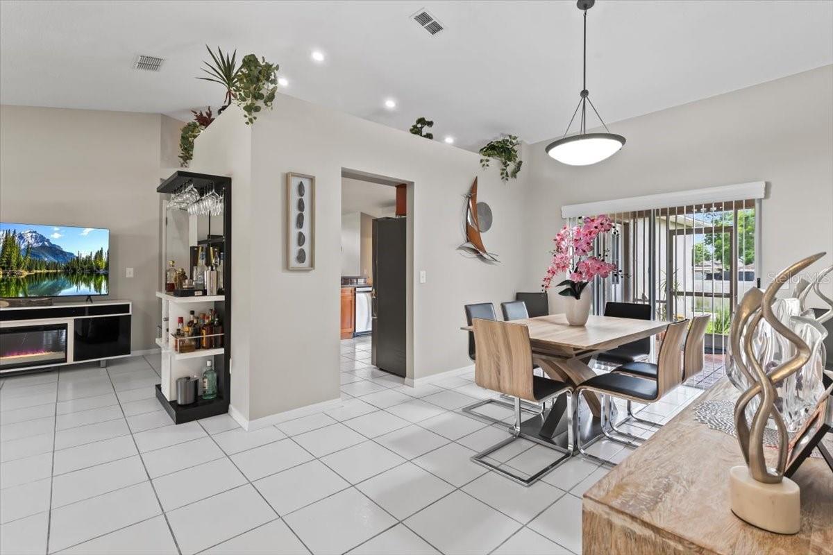 Image 13 of 89 For 22852 Fern Court