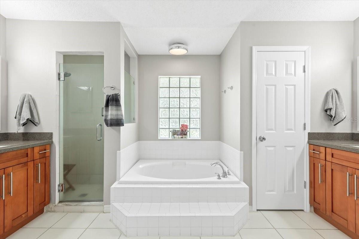 Image 27 of 89 For 22852 Fern Court