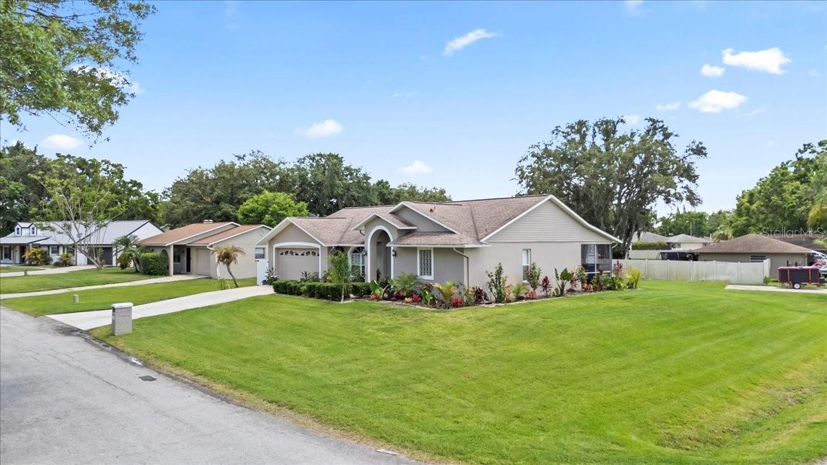 Image 61 of 89 For 22852 Fern Court