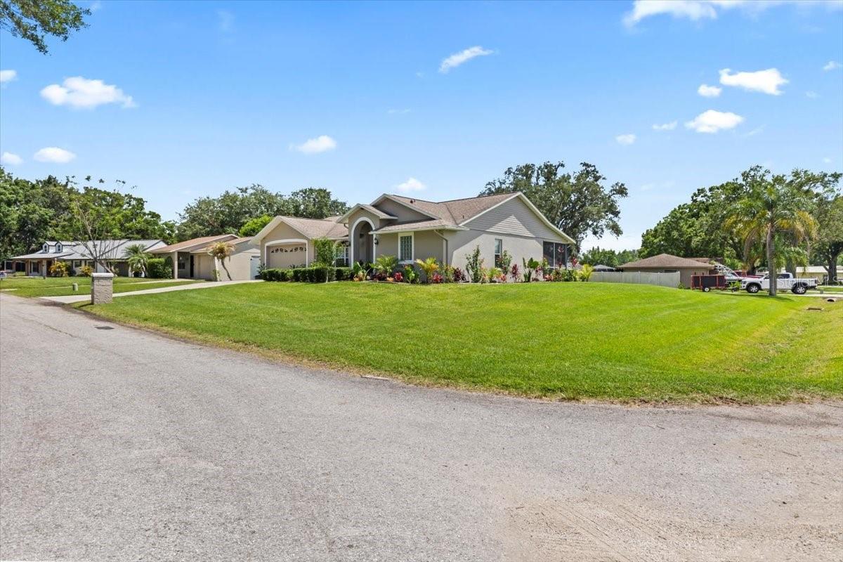 Image 62 of 89 For 22852 Fern Court