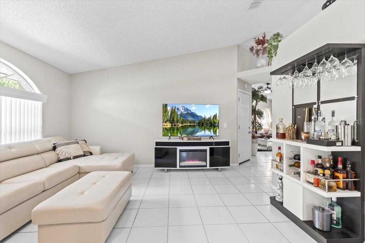 Image 8 of 89 For 22852 Fern Court