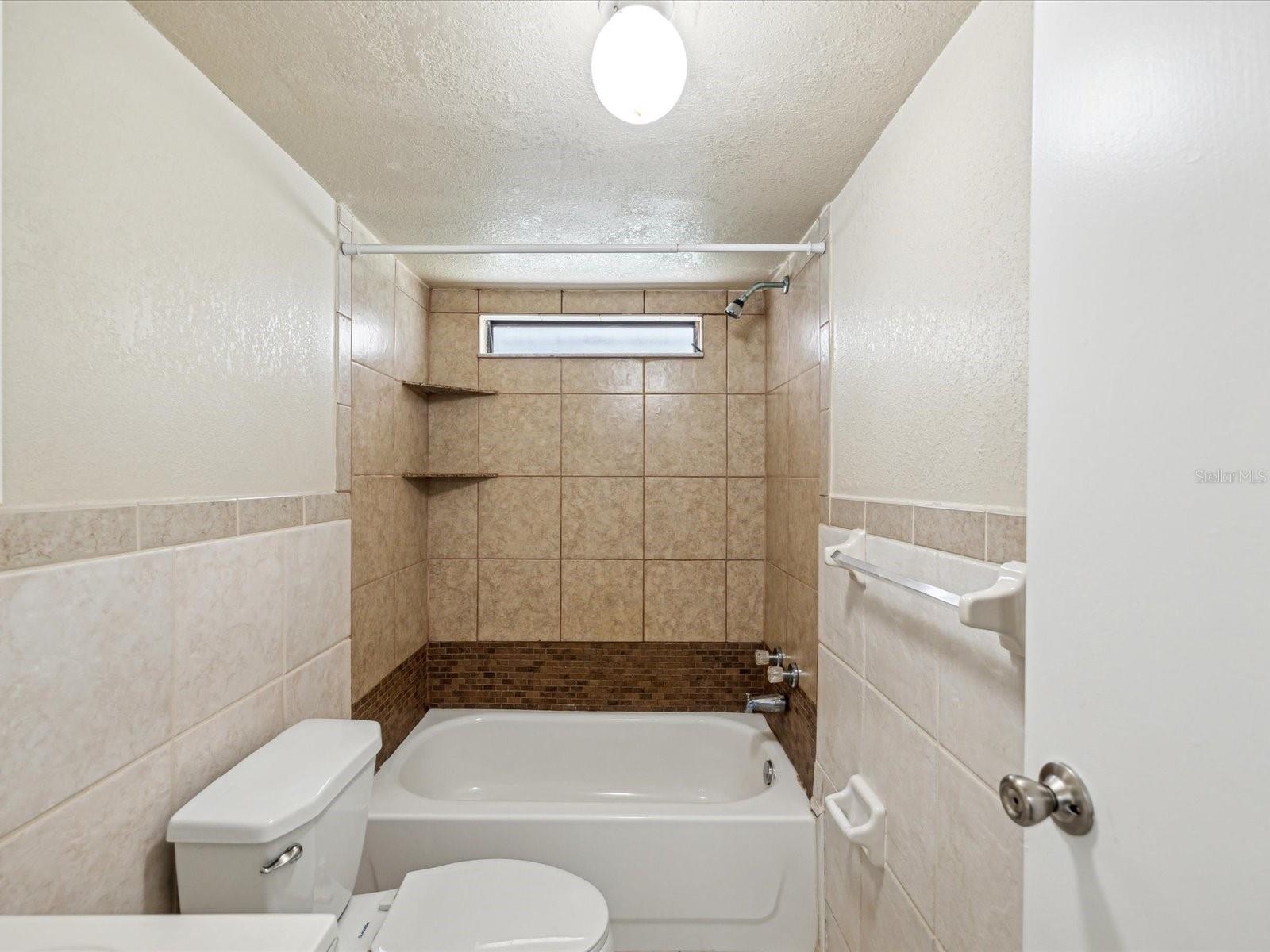 Image 19 of 46 For 10101 Shay Court