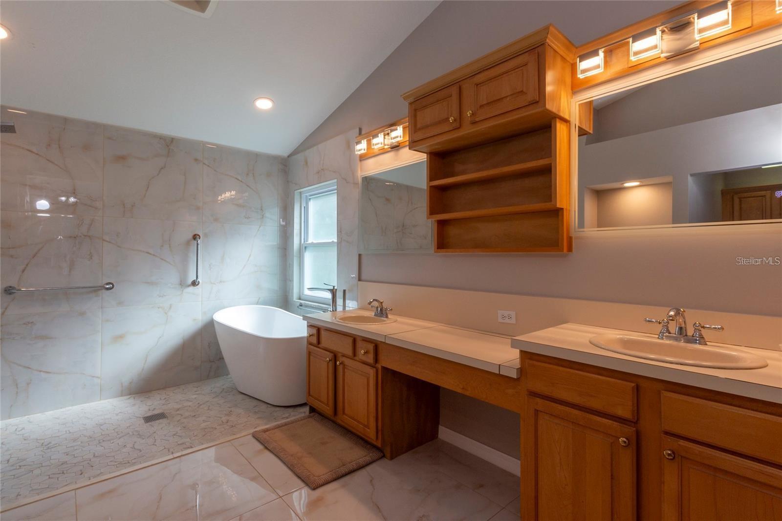 Image 10 of 27 For 17508 Isbell Lane