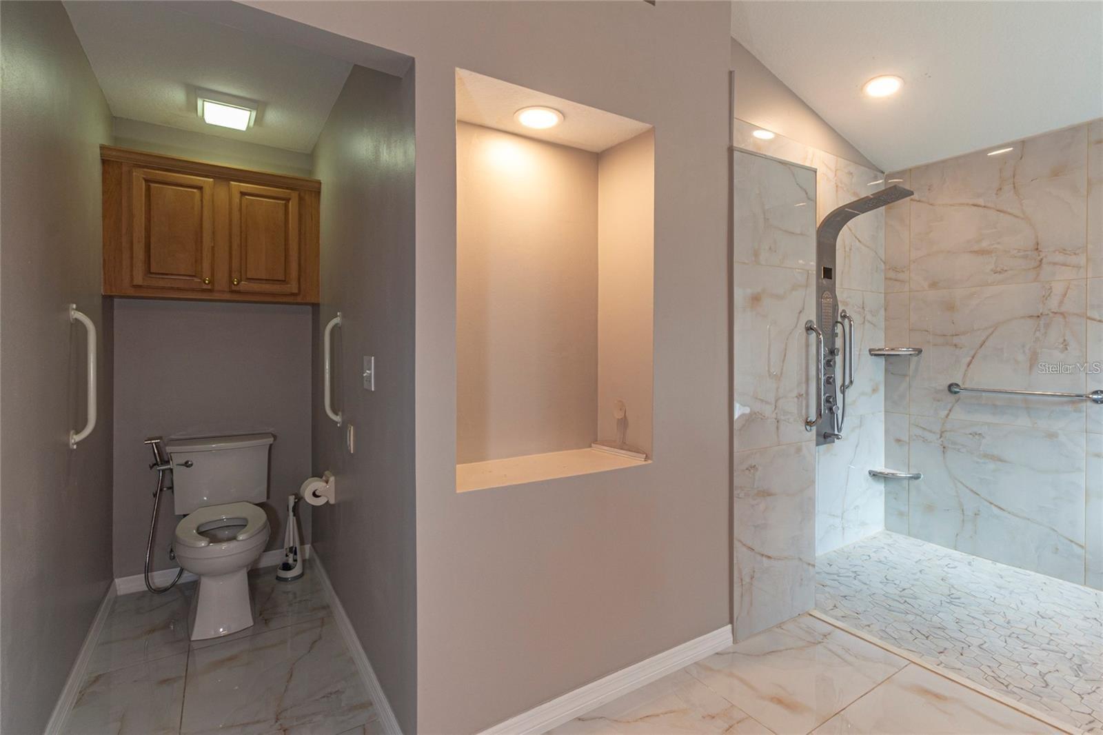 Image 11 of 27 For 17508 Isbell Lane