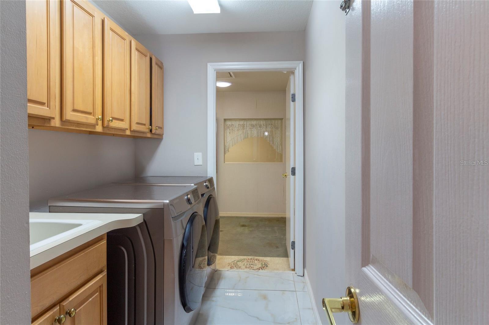 Image 16 of 27 For 17508 Isbell Lane