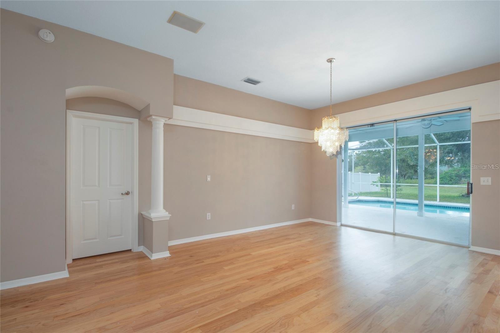 Image 5 of 27 For 17508 Isbell Lane