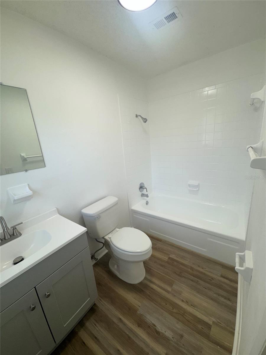 Image 10 of 15 For 45652 Ohio Street