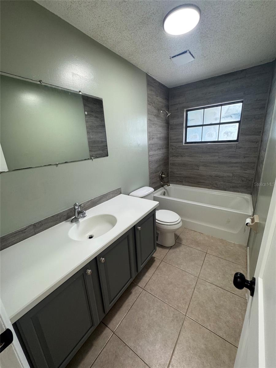 Image 13 of 15 For 45652 Ohio Street