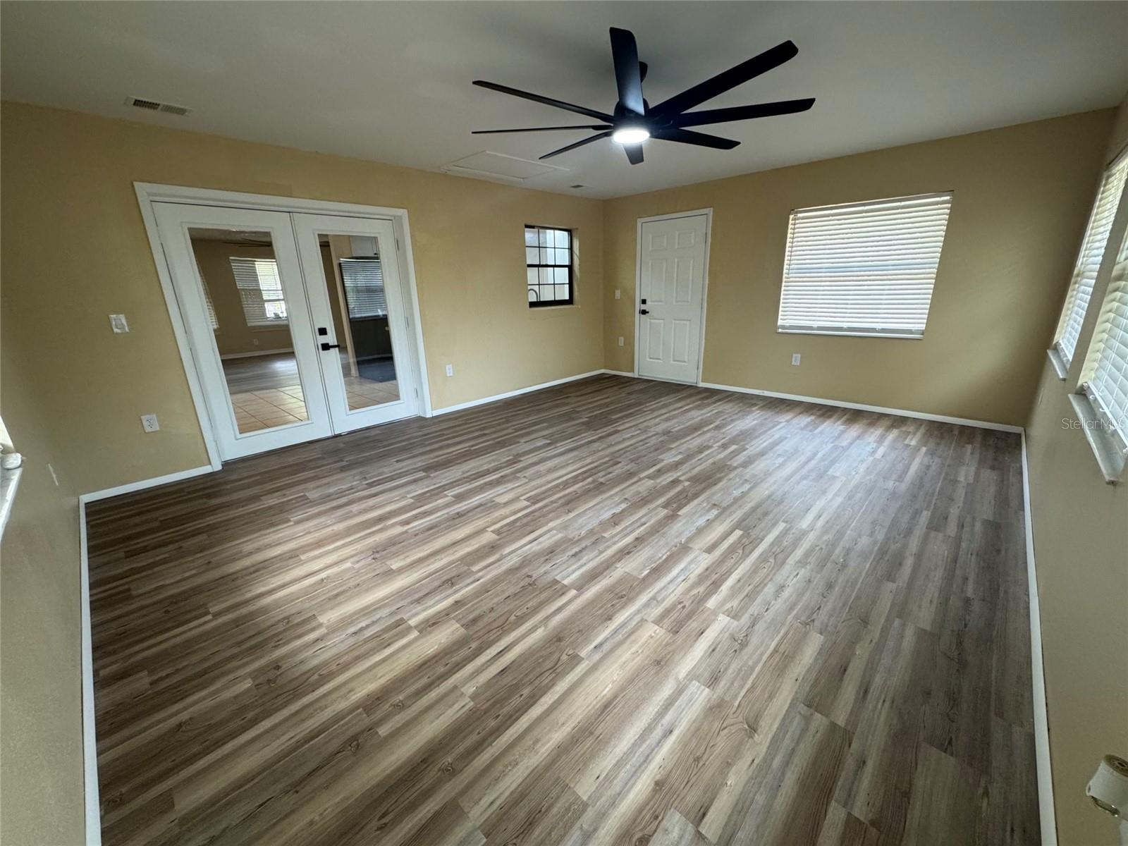 Image 7 of 15 For 45652 Ohio Street