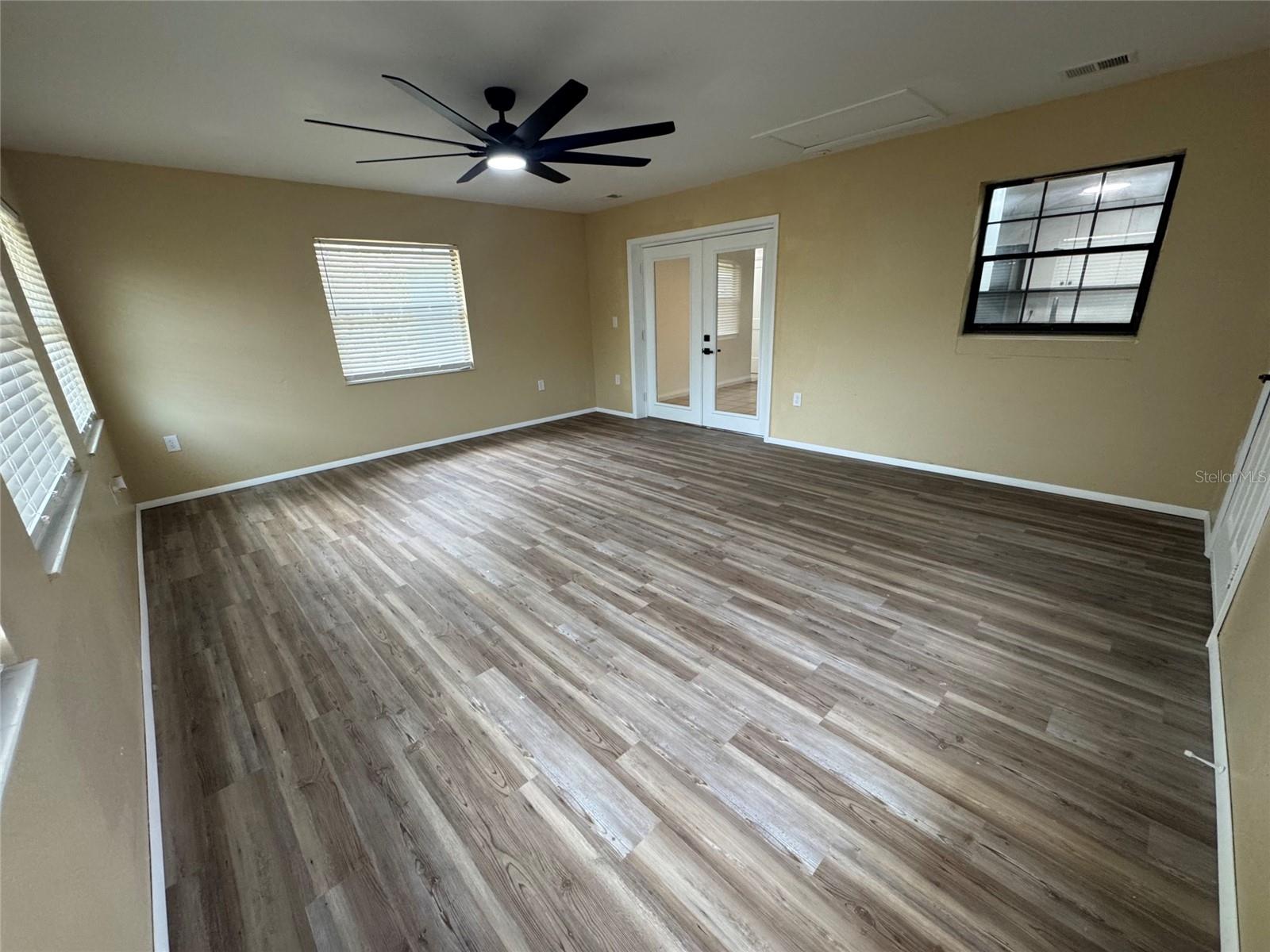 Image 8 of 15 For 45652 Ohio Street