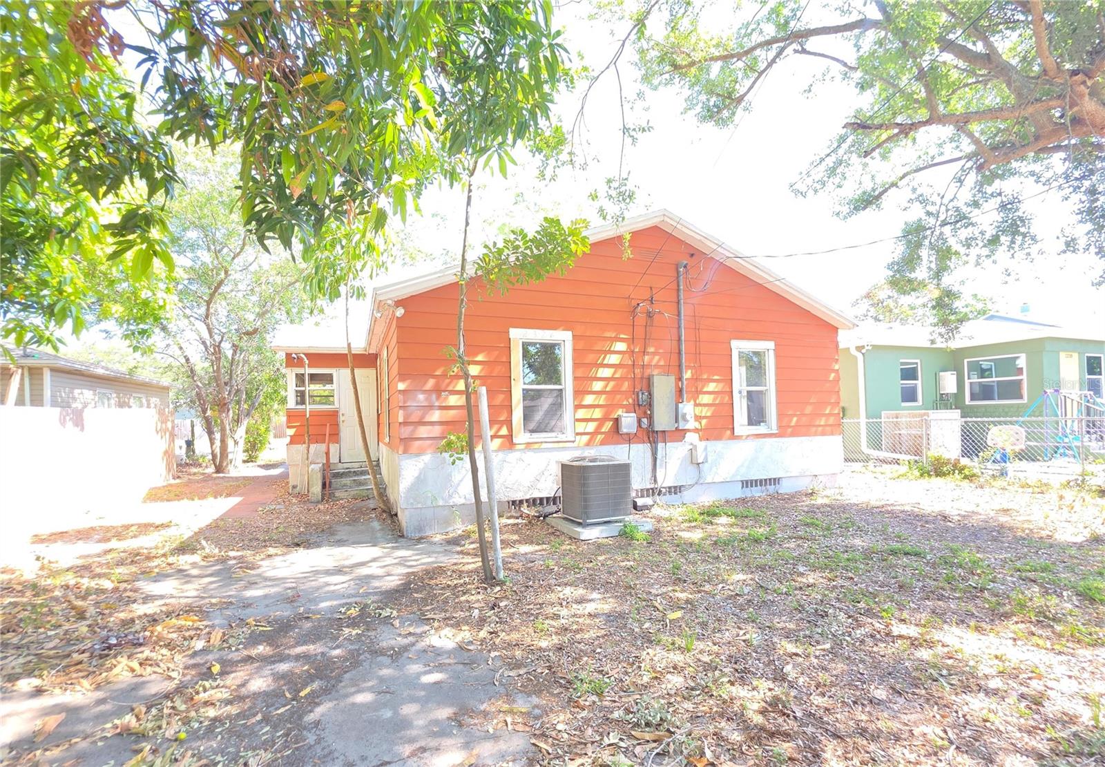 Listing photo id 8 for 2326 Melrose Avenue S