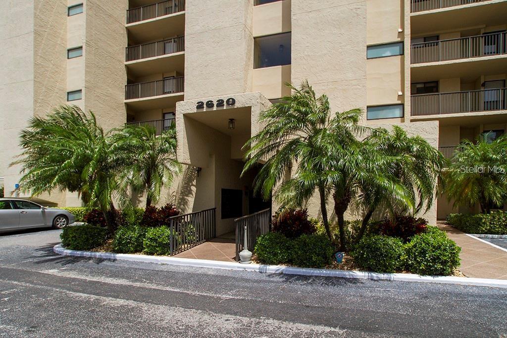 Image 3 of 25 For 2620 Cove Cay Drive 704