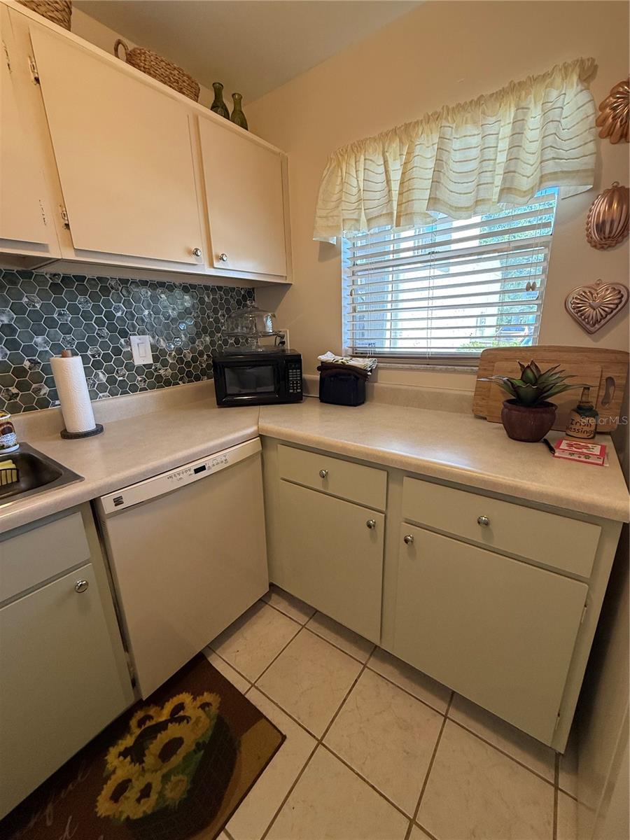 Image 11 of 35 For 2625 State Road 590  913