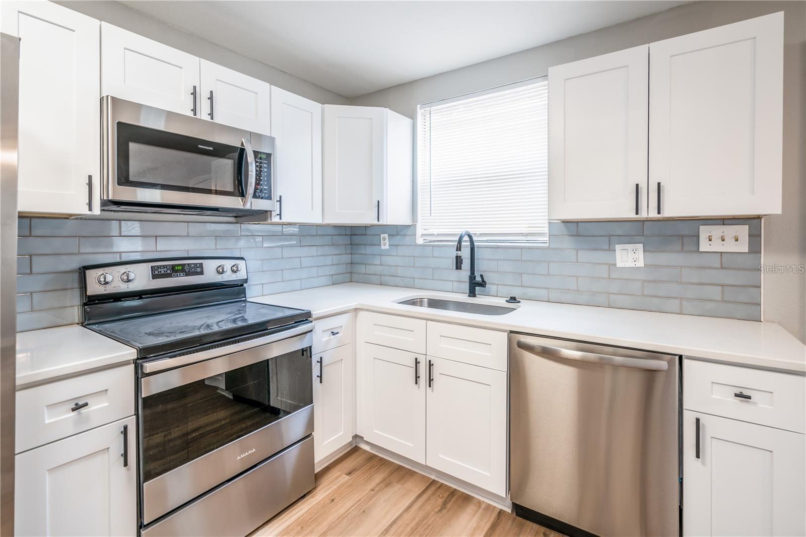Image 11 of 46 For 2406 Clark Street