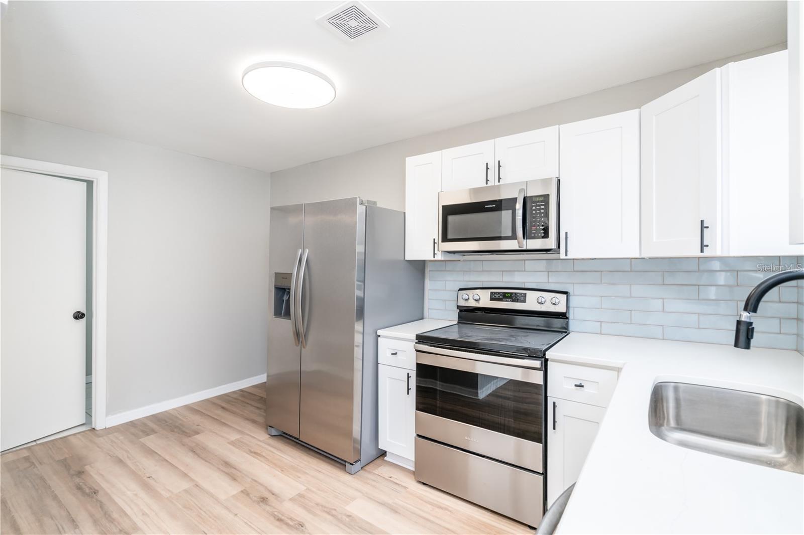 Image 13 of 46 For 2406 Clark Street