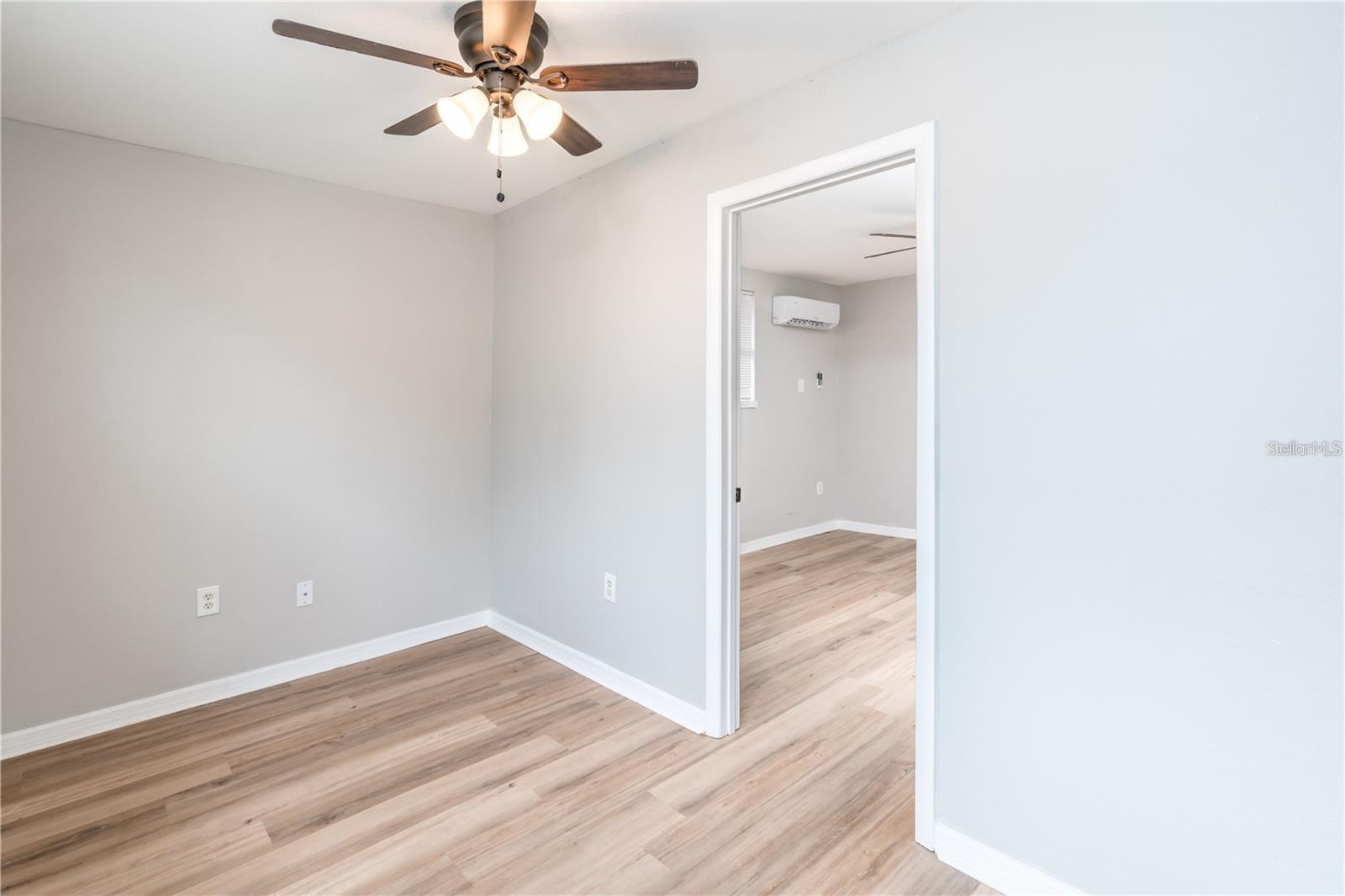 Image 14 of 46 For 2406 Clark Street