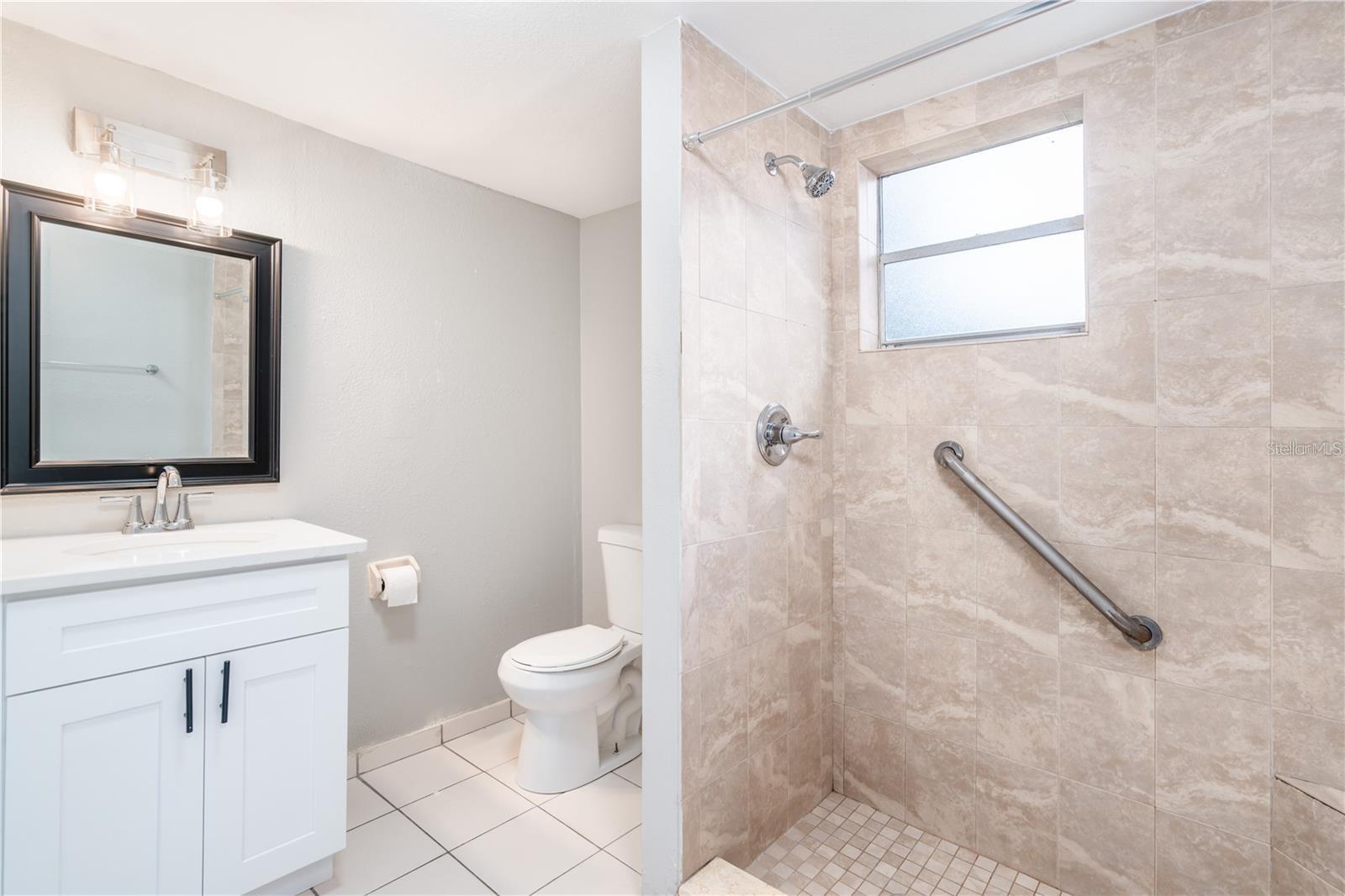 Image 16 of 46 For 2406 Clark Street