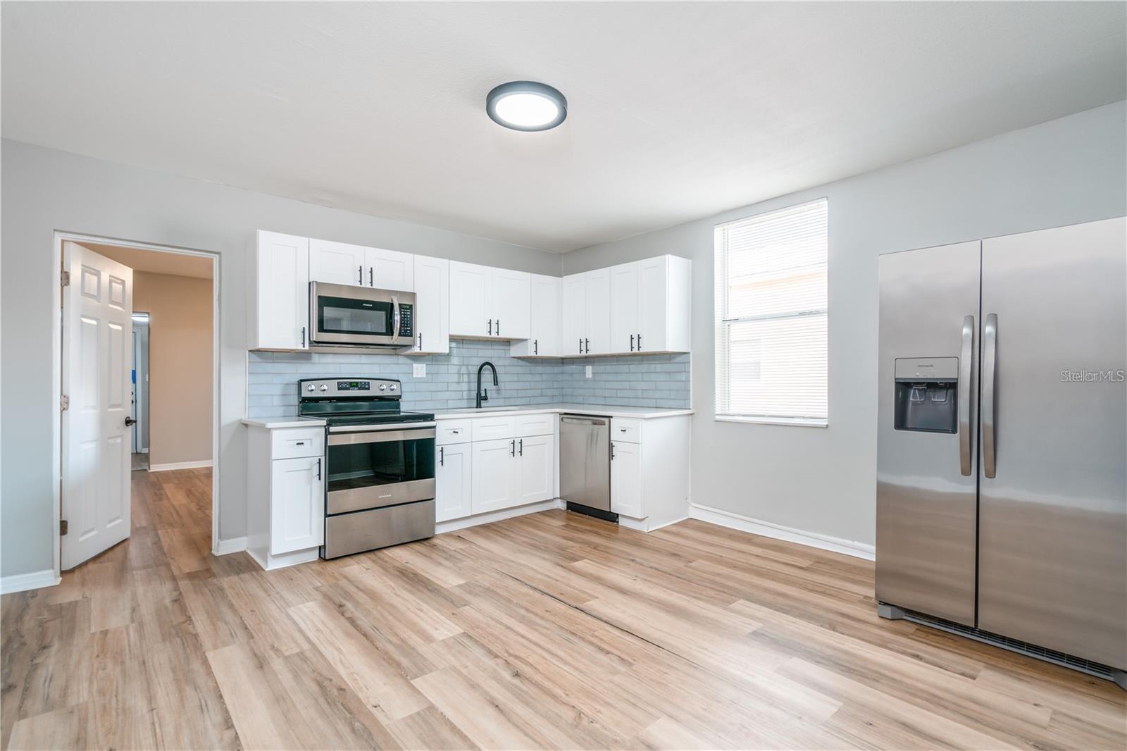 Image 22 of 46 For 2406 Clark Street